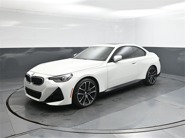 2023 BMW 2 Series 230i's photo