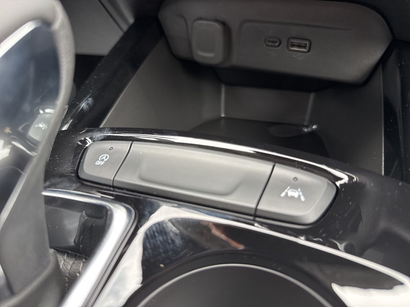 2025 Chevrolet Trax LT photo 25