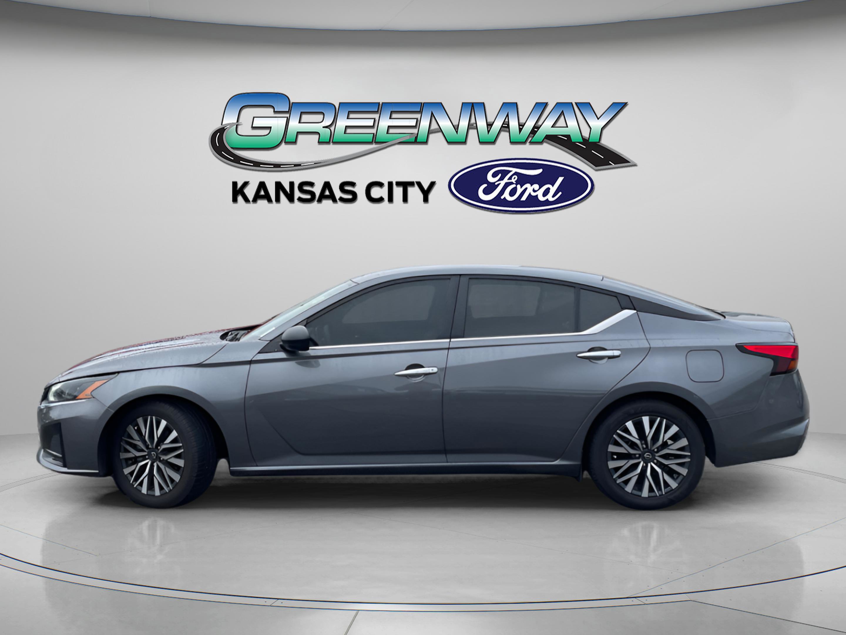 2024 Nissan Altima 2.5 SV photo 3