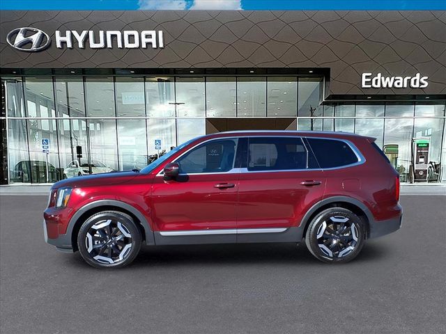 2024 Kia Telluride S photo 2