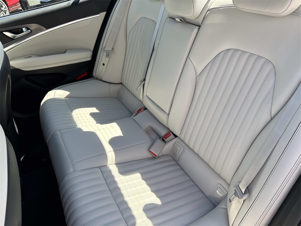 2026 Genesis G70 3.3T Sport Prestige photo 11