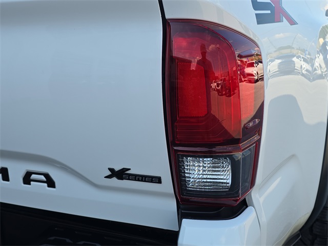 2021 Toyota Tacoma SR photo 6