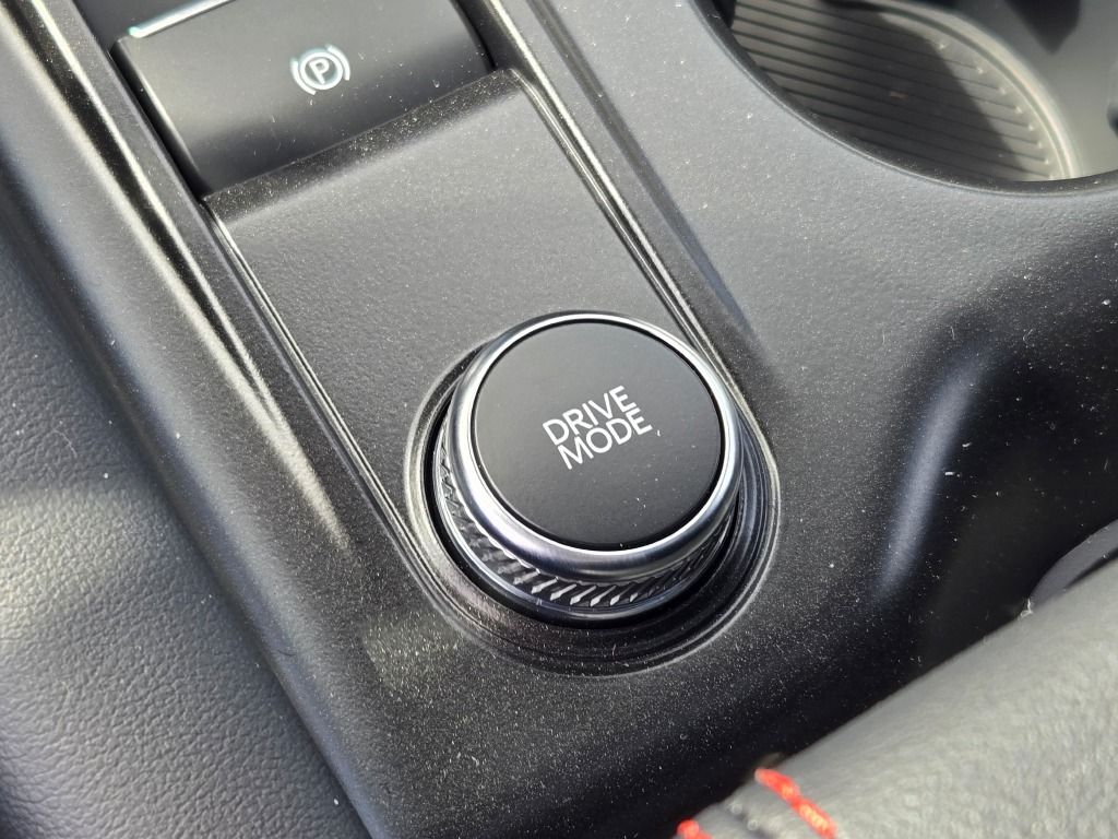 2025 Ford Explorer ST photo 30