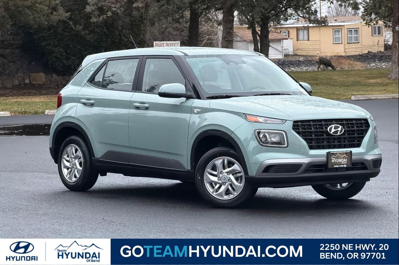 2026 Hyundai Venue SE's photo