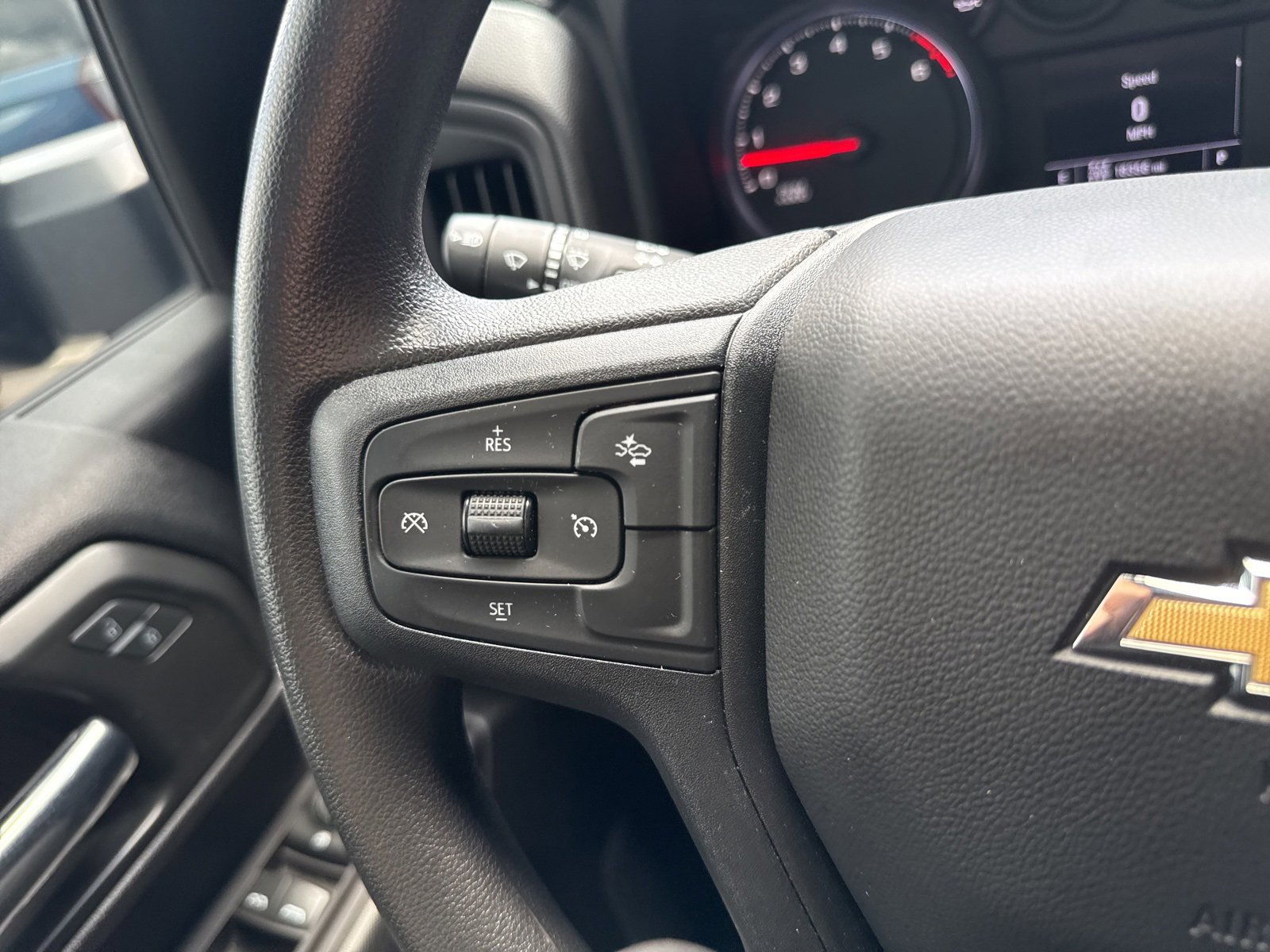 2024 Chevrolet Silverado 2500HD Custom photo 31