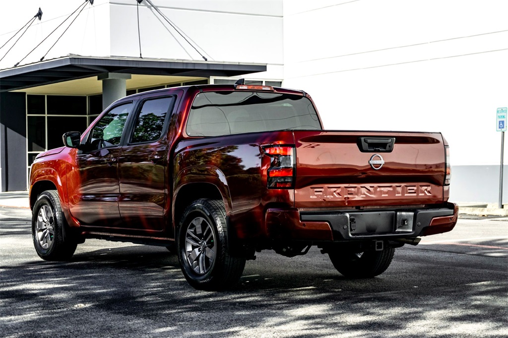 2025 Nissan Frontier SV photo 7