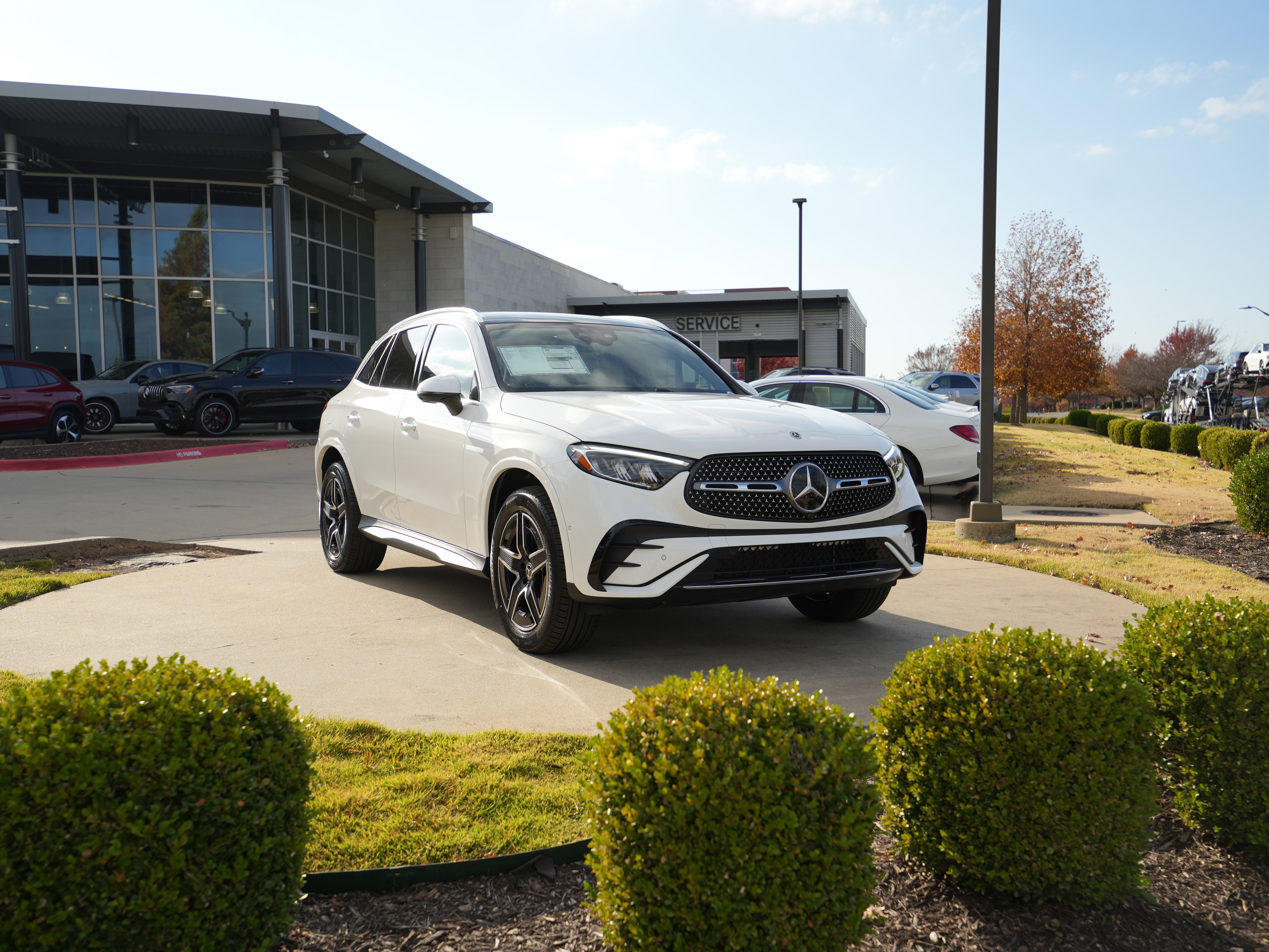 2026 Mercedes-Benz GLC Base's photo