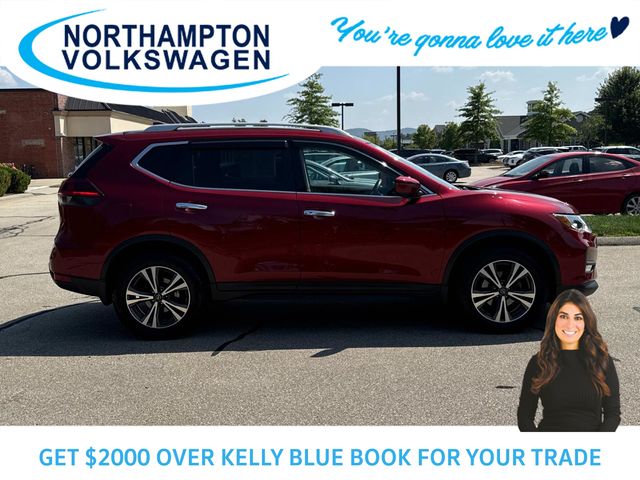 2019 Nissan Rogue SV photo 2