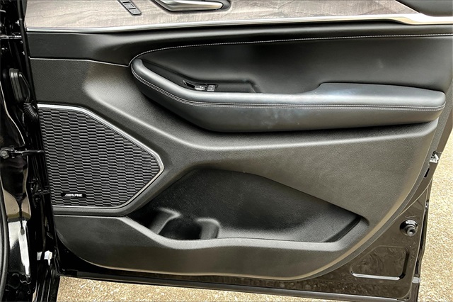 2022 Jeep Grand Cherokee Overland photo 29