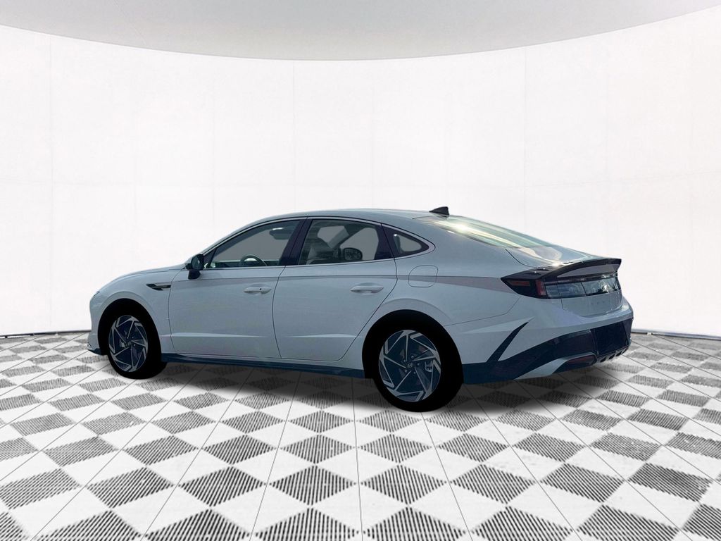2026 Hyundai Sonata SEL Sport photo 4