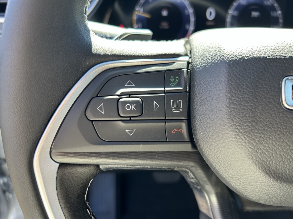 2025 Jeep Grand Cherokee Laredo X photo 14