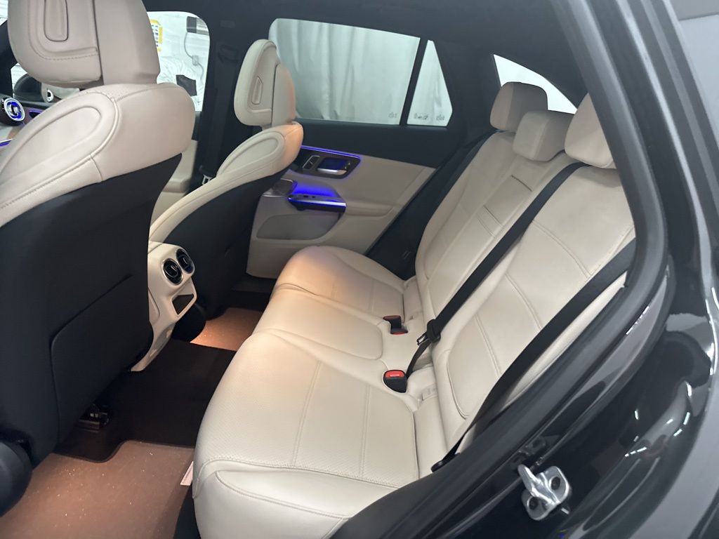 2026 Mercedes Benz GLC 300 photo 20