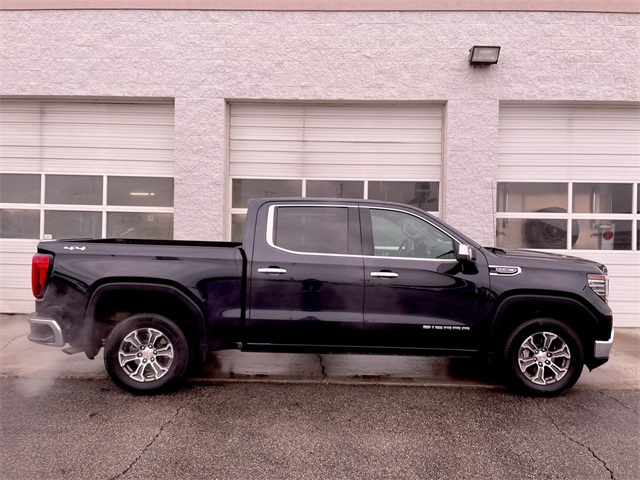 2025 GMC Sierra 1500 SLT's photo