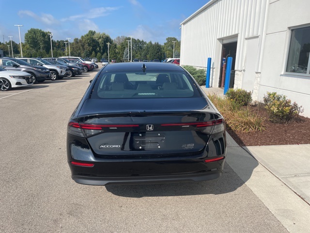 2023 Honda Accord LX photo 13