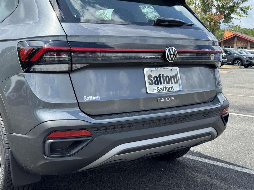 2025 Volkswagen Taos S photo 10
