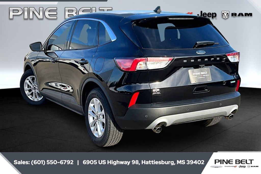Used 2020 Ford Escape SE with VIN 1FMCU0G65LUC38513 for sale in Hattiesburg, MS
