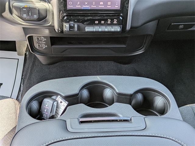 2025 Ram 3500 Big Horn photo 18