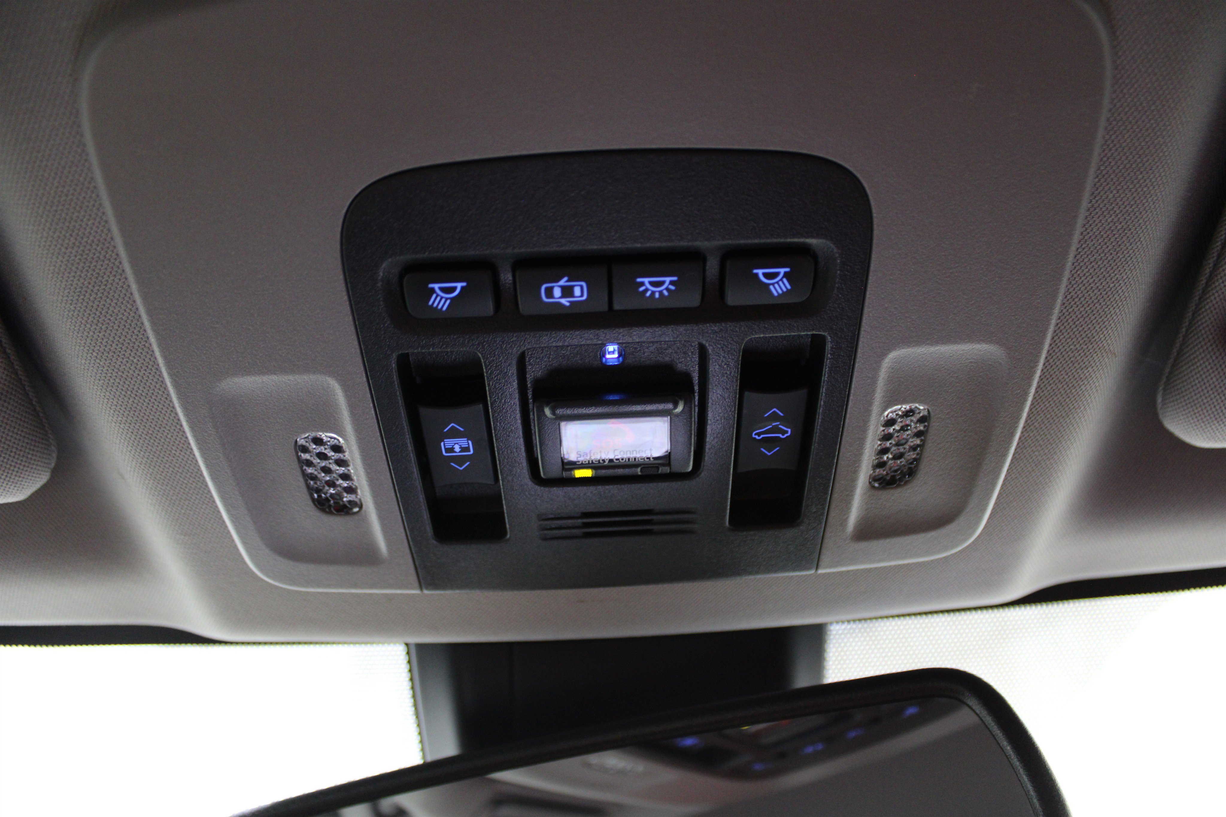 2020 Toyota Camry XSE photo 8