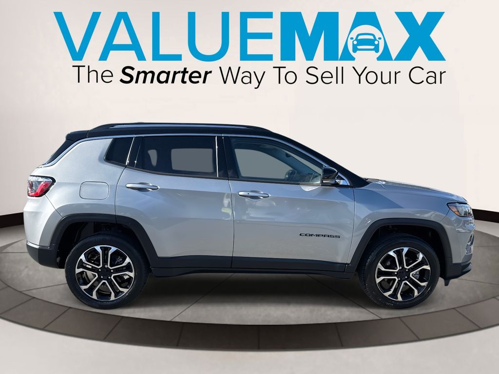 2022 Jeep Compass Limited photo 2