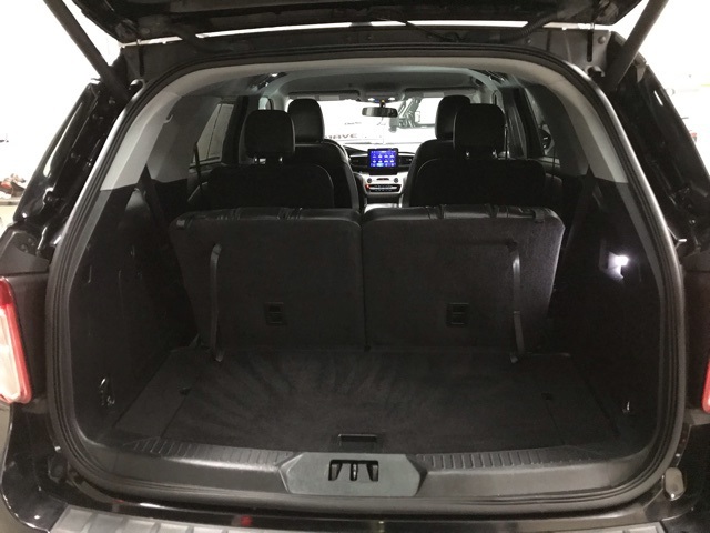 2022 Ford Explorer XLT photo 3