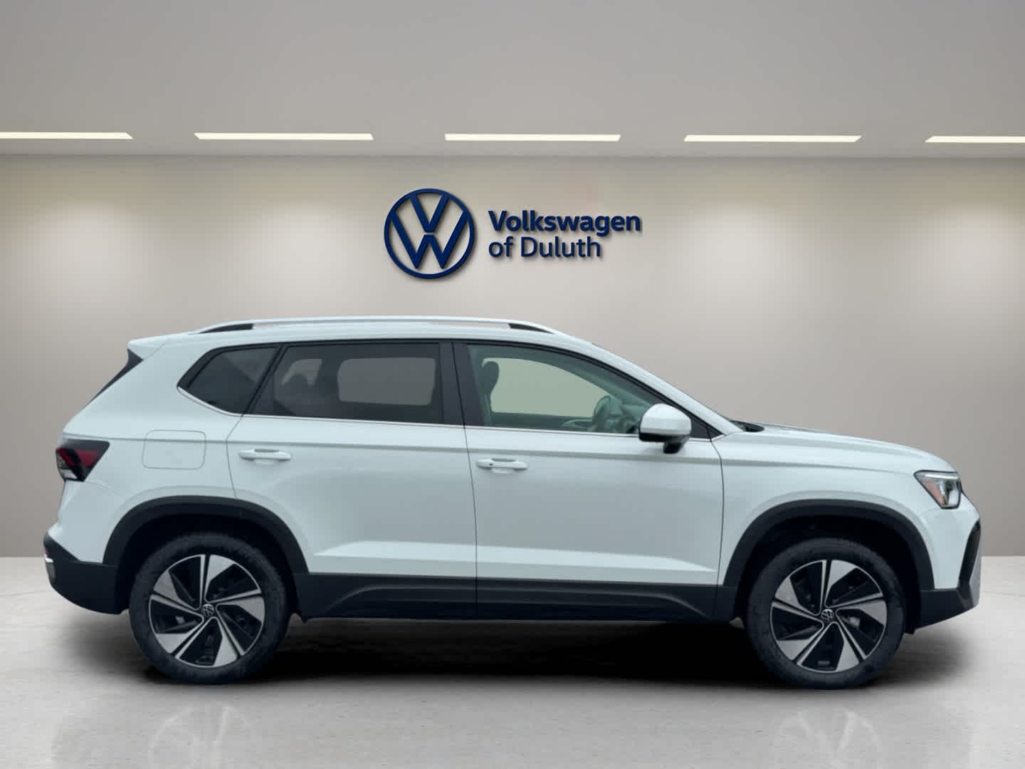 2025 Volkswagen Taos SE photo 6