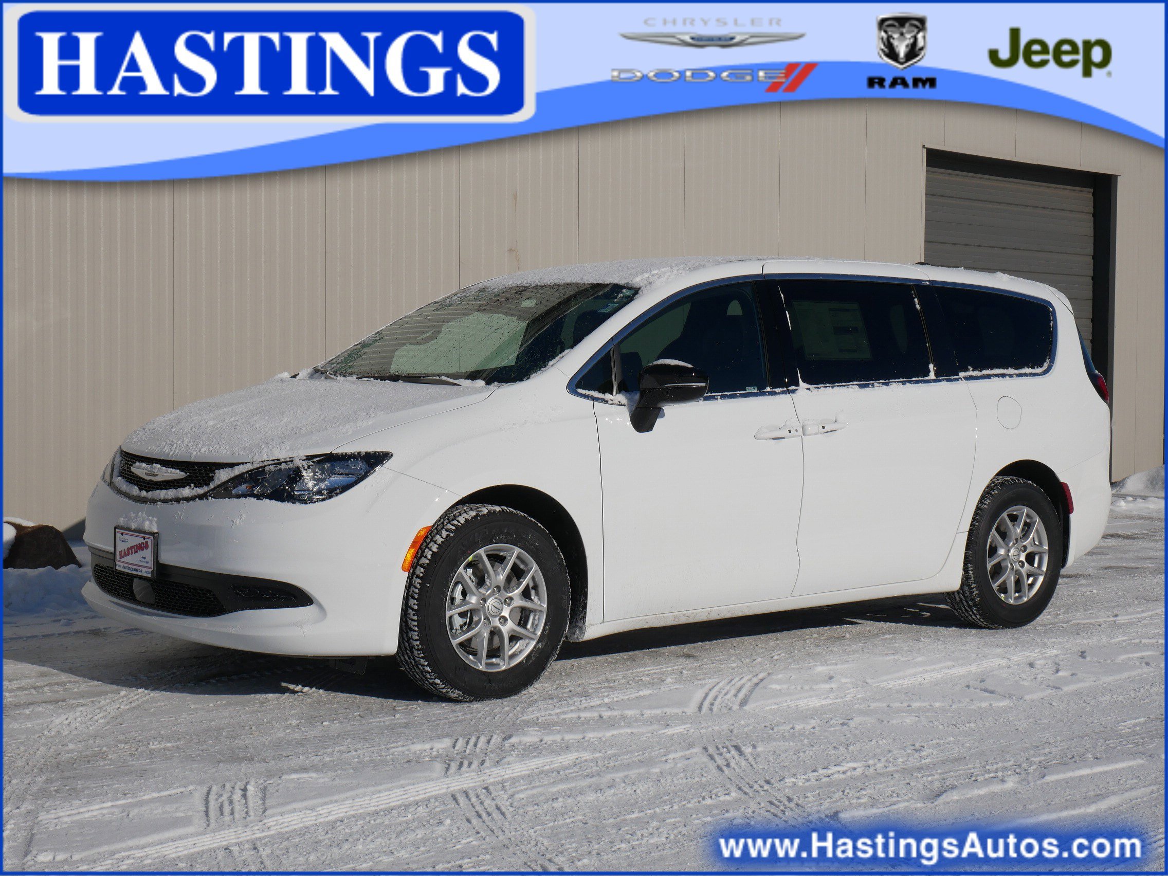 2026 Chrysler Voyager LX's photo