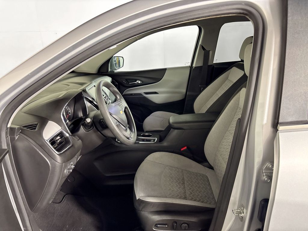 2022 Chevrolet Equinox LT photo 10