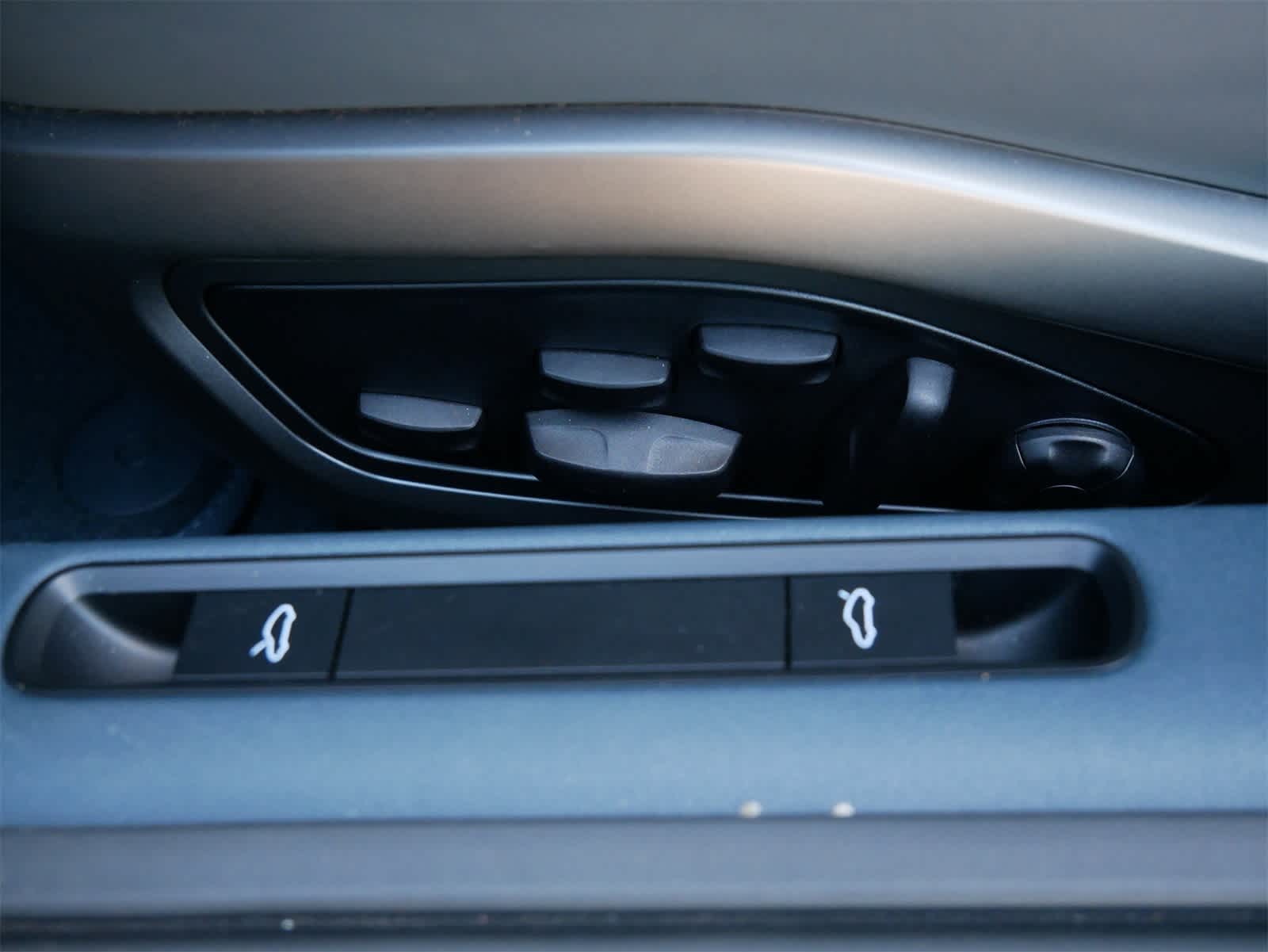 2023 Porsche 911 4 GTS photo 8