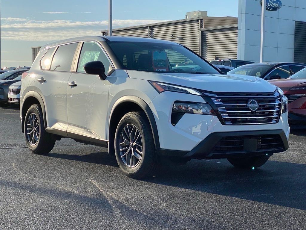 2025 Nissan Rogue S photo 2