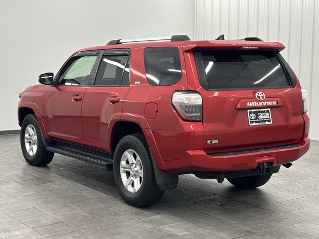 2019 Toyota 4Runner SR5 photo 4