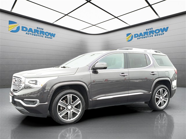 2017 GMC Acadia Denali's photo