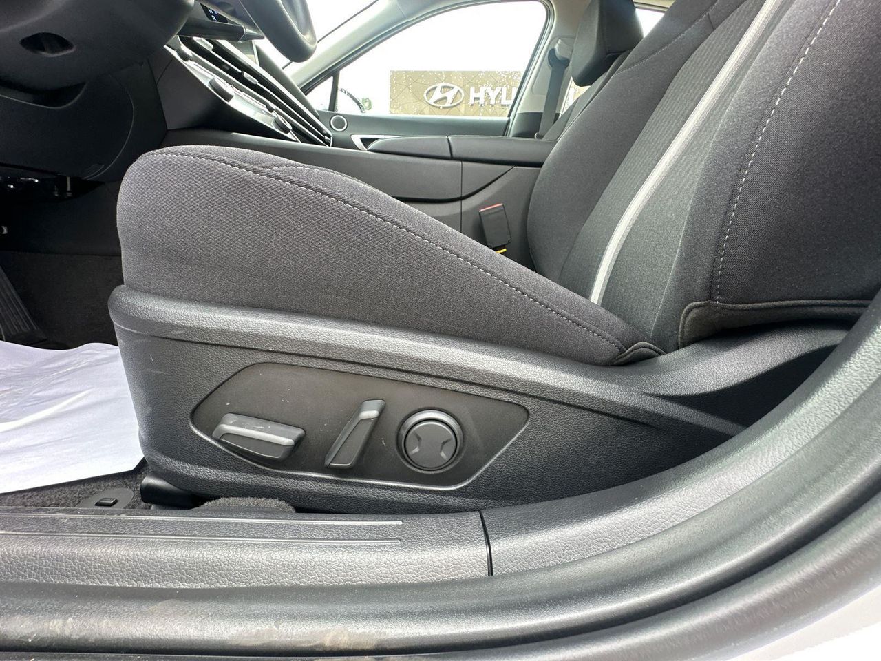2025 Hyundai Sonata SEL photo 7