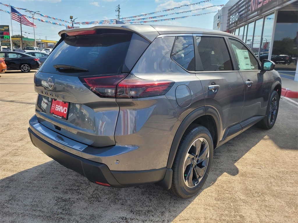 2025 Nissan Rogue SV photo 5