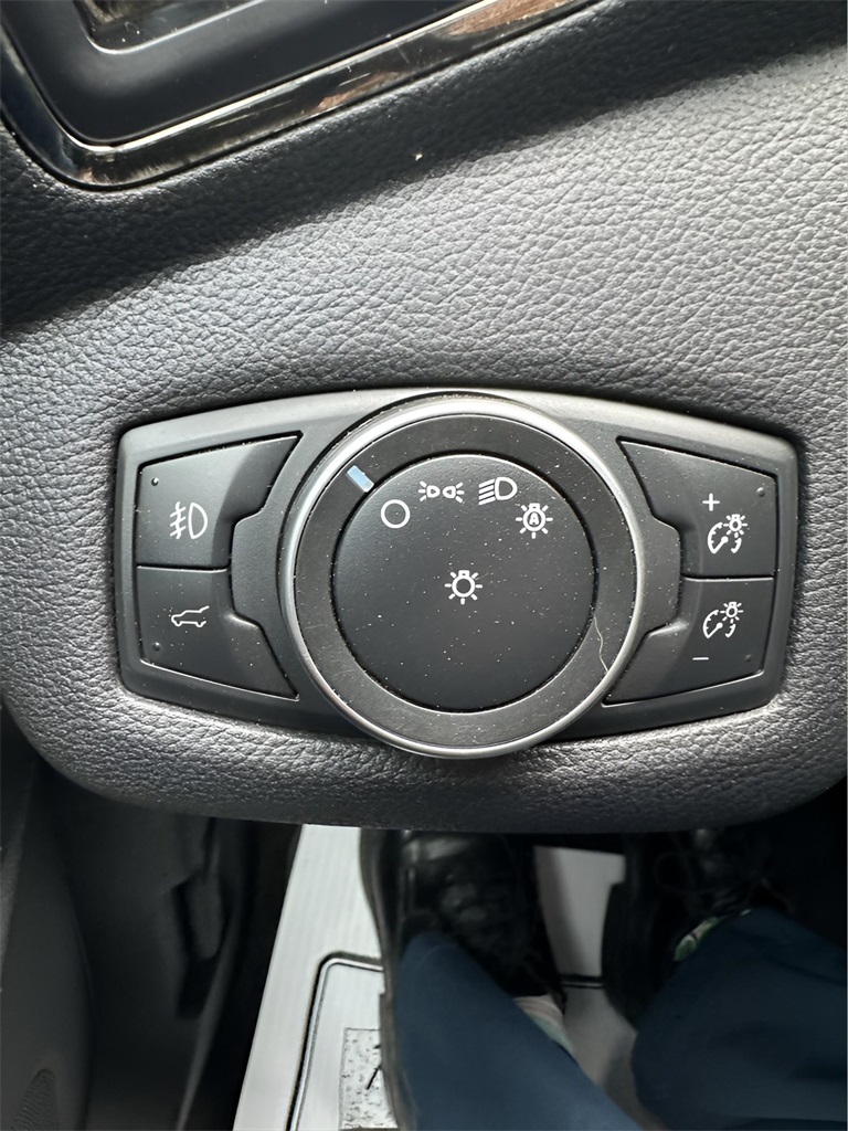2019 Ford Escape Titanium photo 22