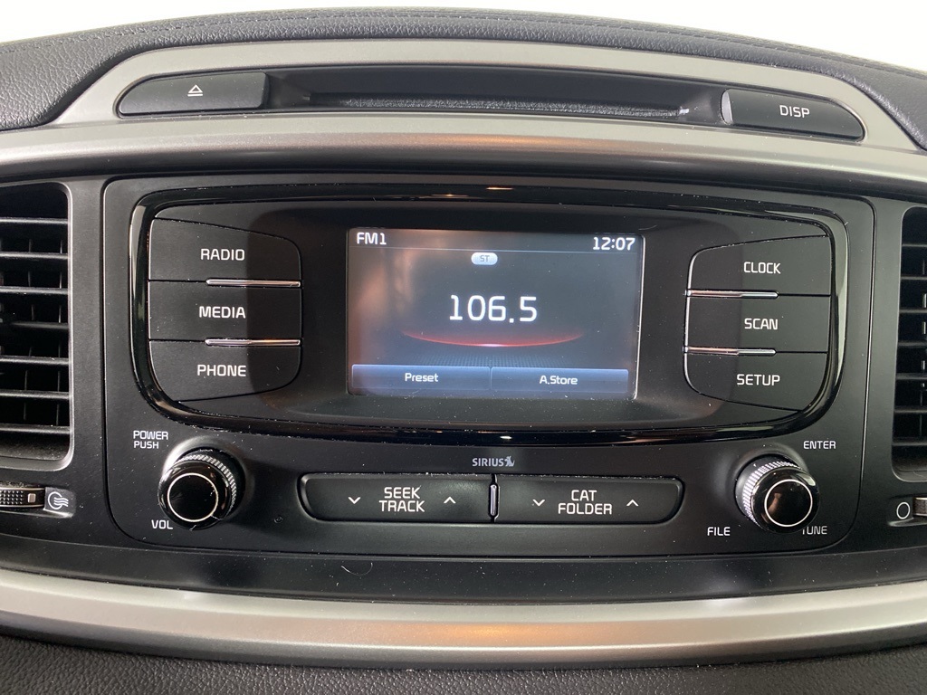 2017 Kia Sorento LX photo 17