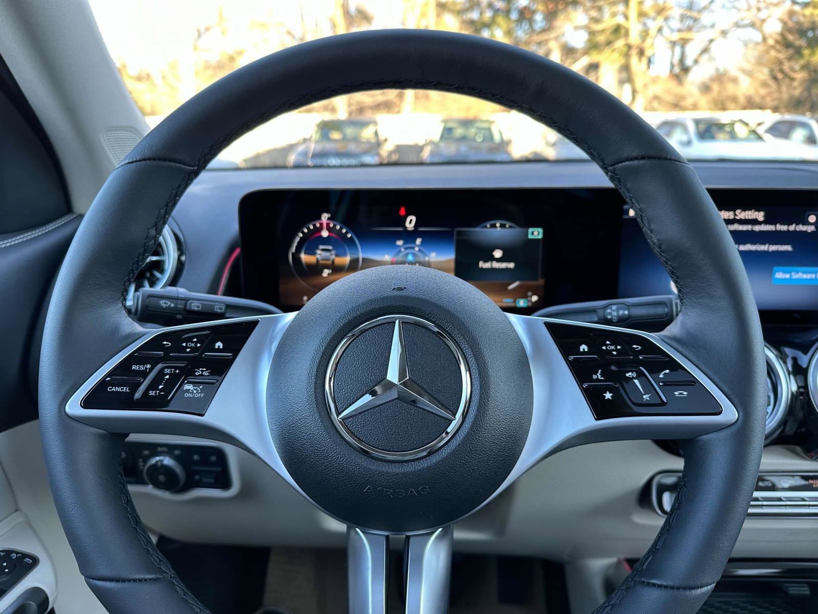 2025 Mercedes Benz GLB 250 photo 14