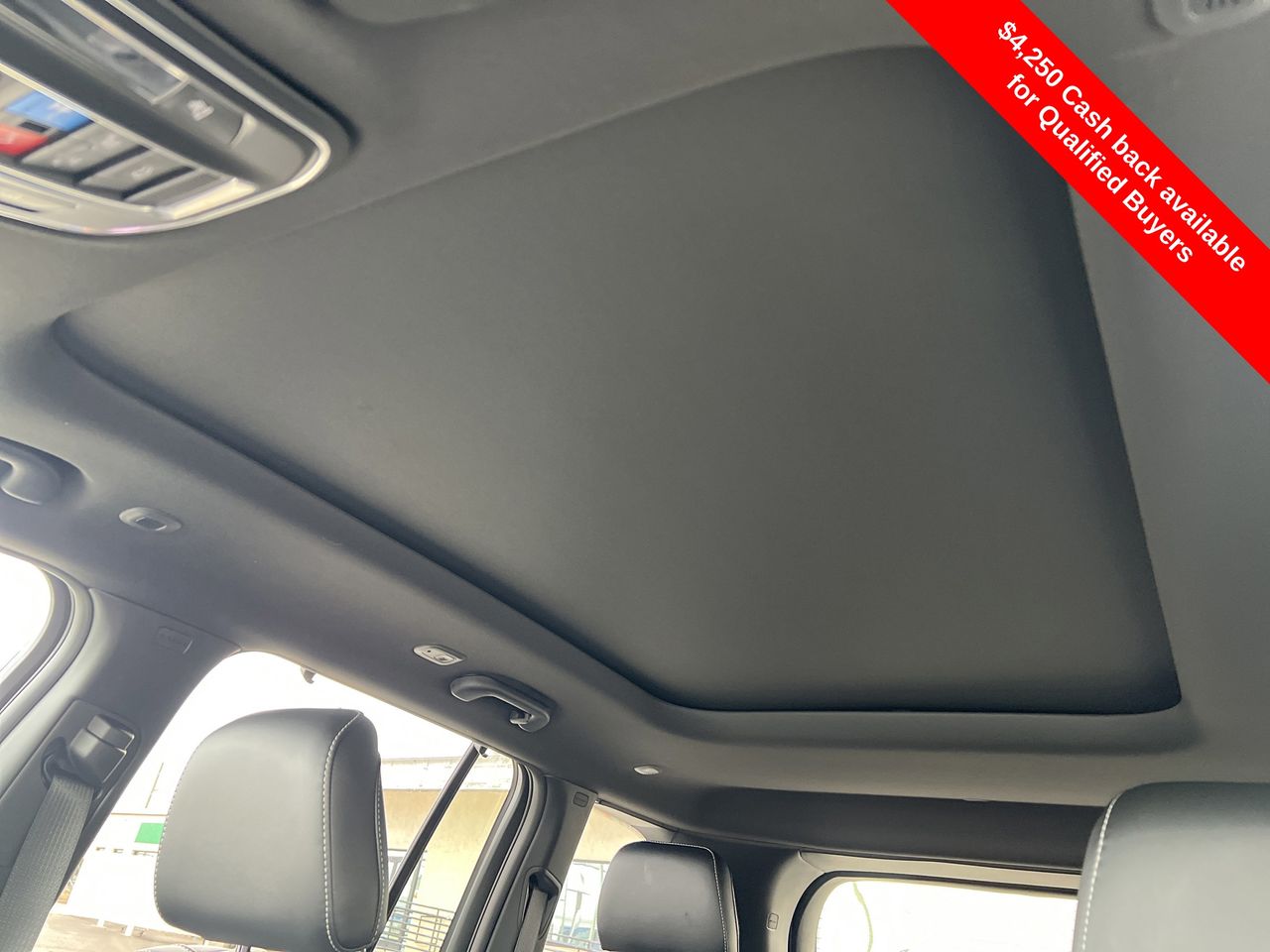 2025 Jeep Grand Cherokee Limited photo 3