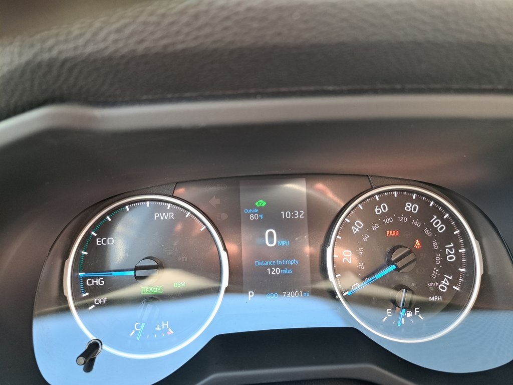 2022 Toyota RAV4 Hybrid XLE photo 12