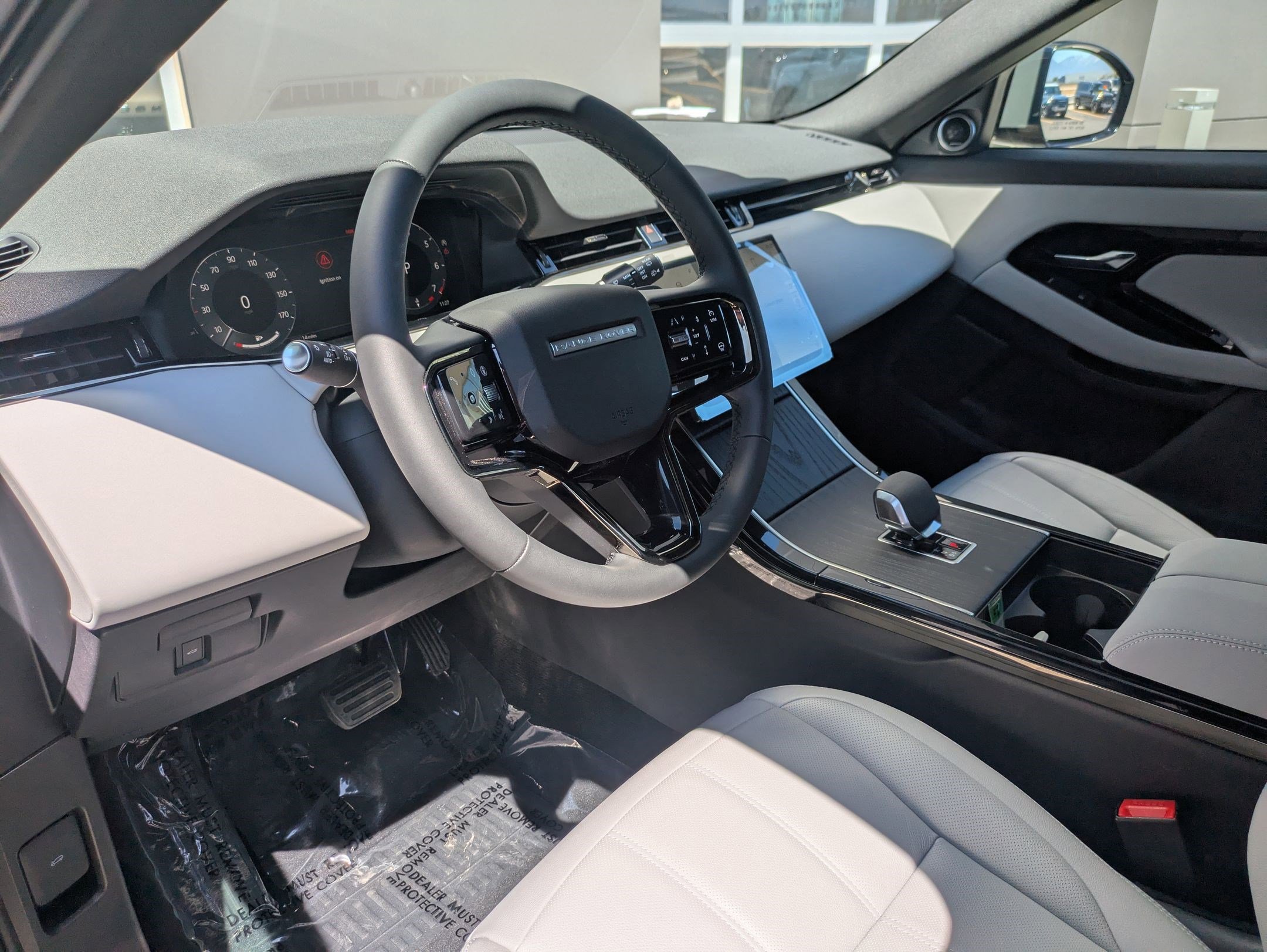2026 Land Rover Range Rover Evoque S photo 9