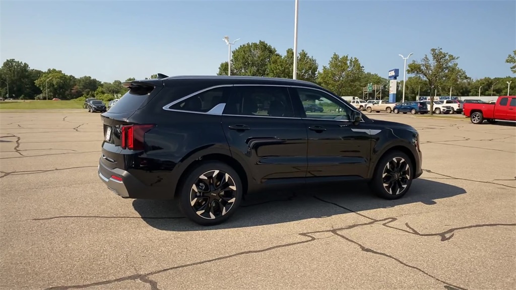 2025 Kia Sorento SX photo 22