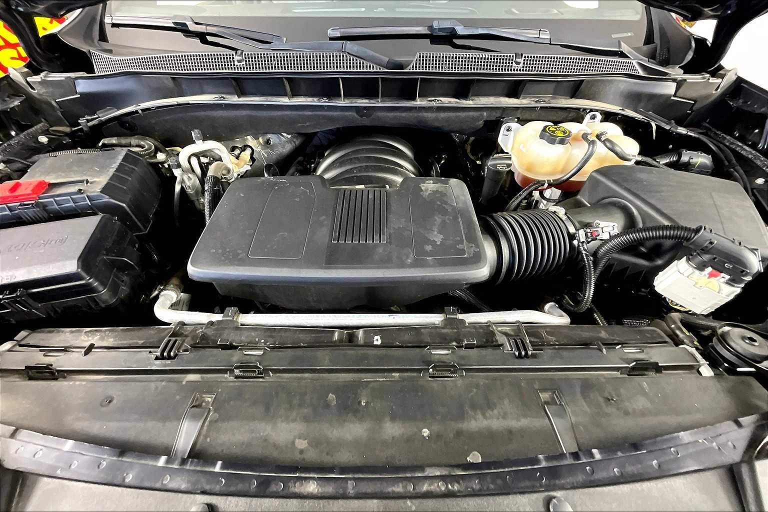 2024 Chevrolet Suburban RST photo 29