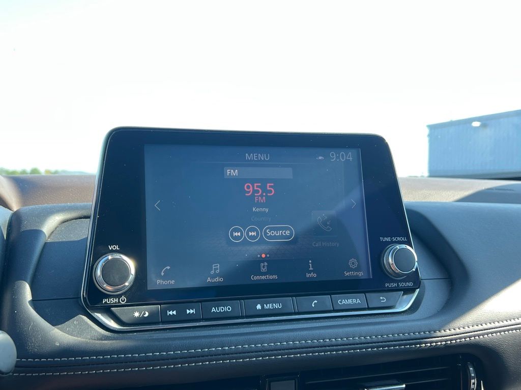 2021 Nissan Rogue SV photo 21