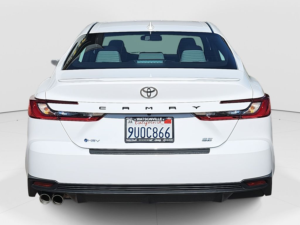 2025 Toyota Camry SE photo 3