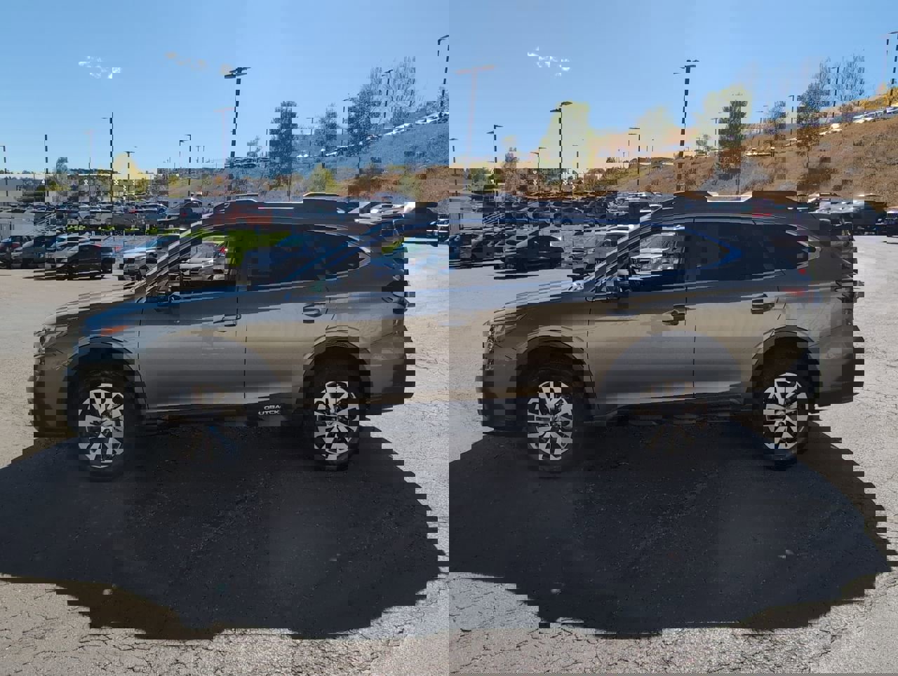 2022 Subaru Outback Premium photo 4