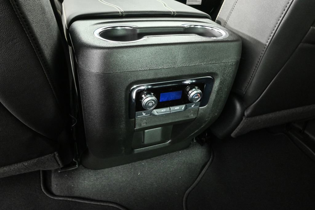 2026 Gmc Yukon XL photo 17
