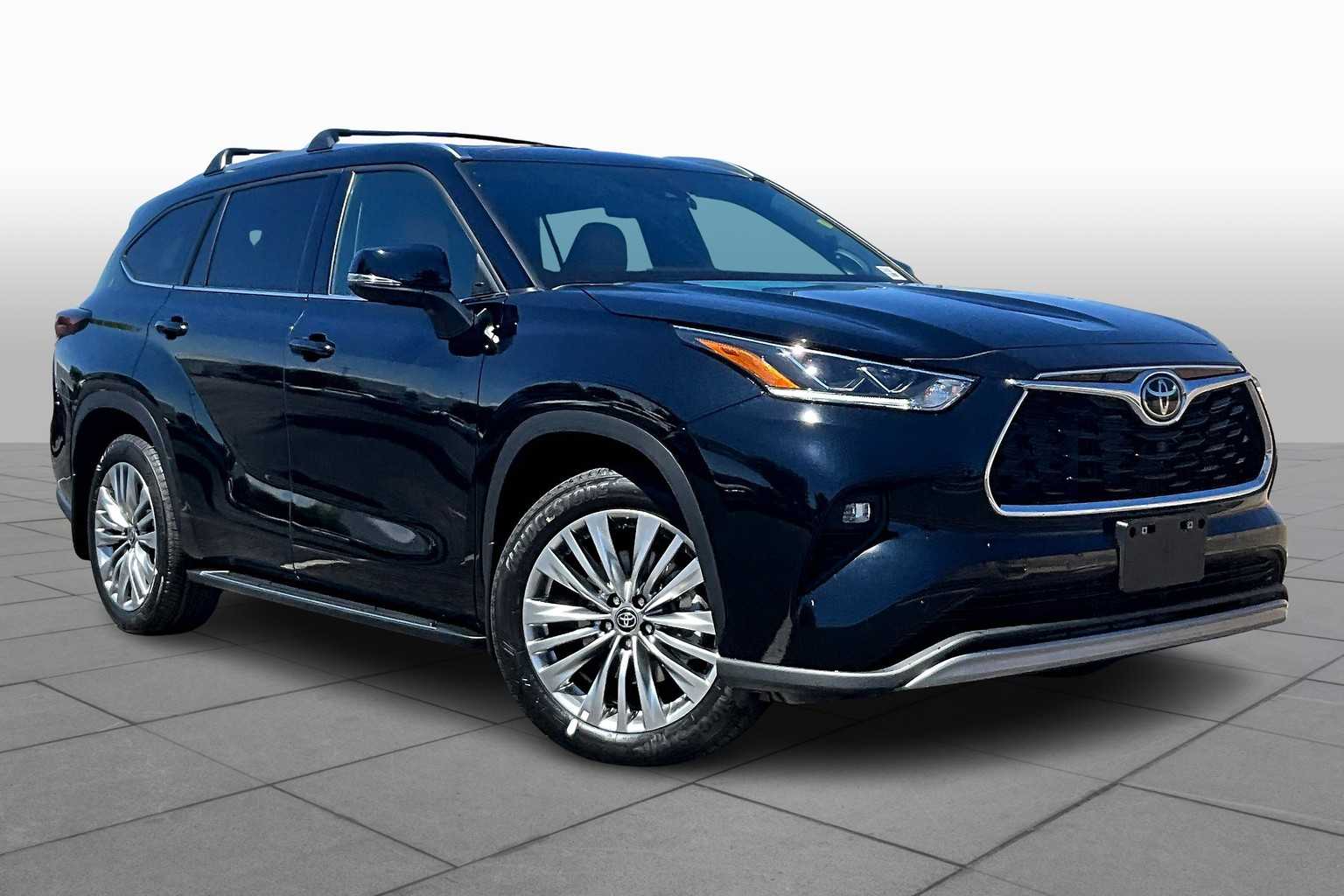 2025 Toyota Highlander Platinum photo 2