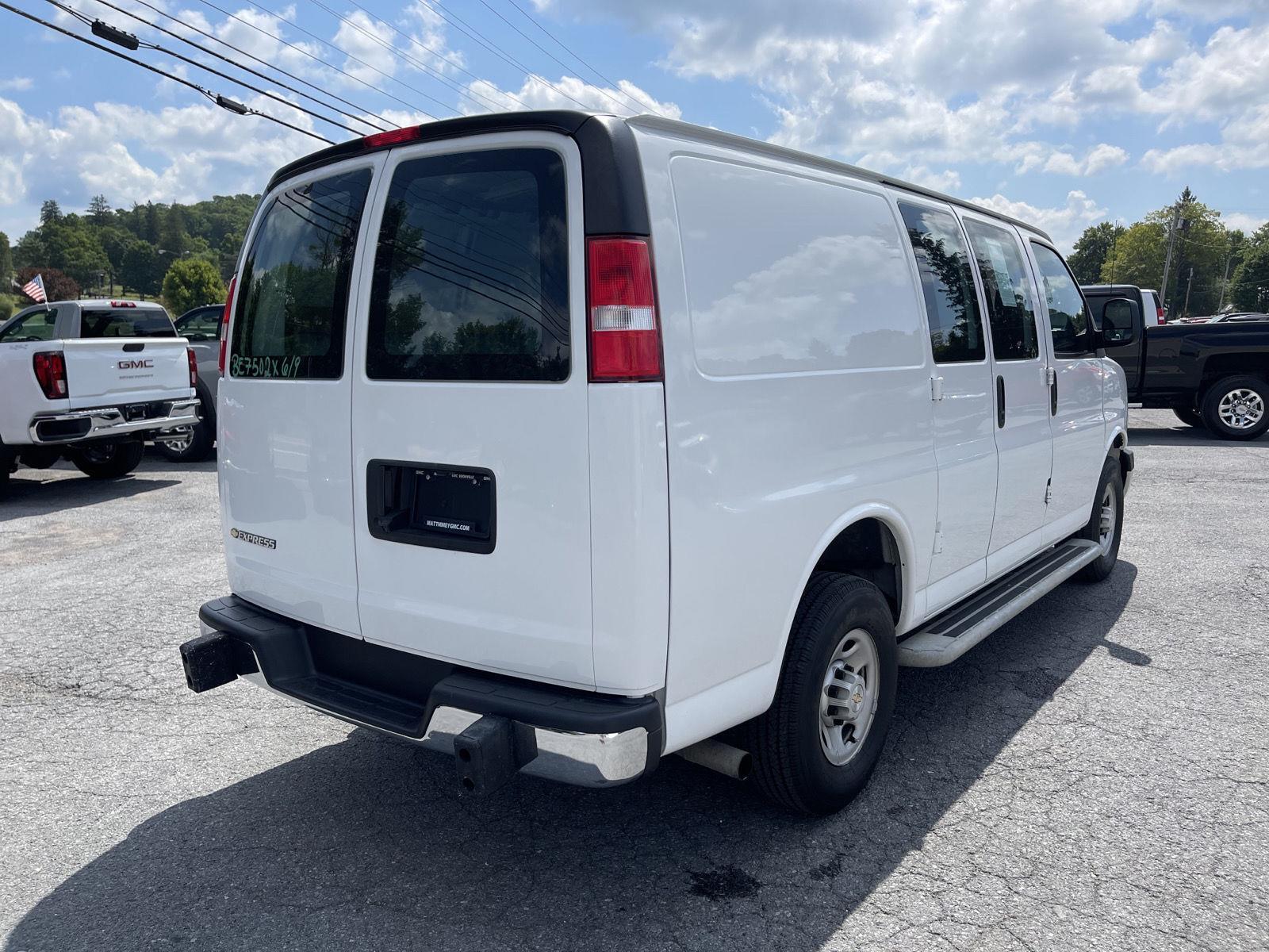 2023 Chevrolet Express Cargo Van photo 2
