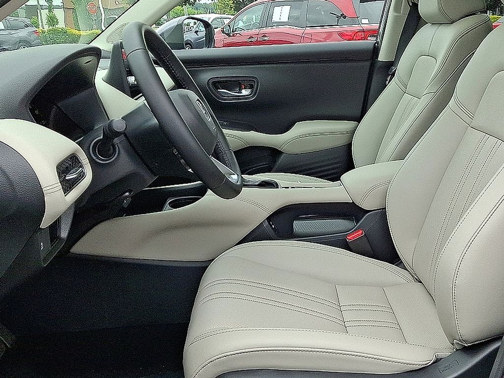 2026 Honda HR-V EX-L photo 6