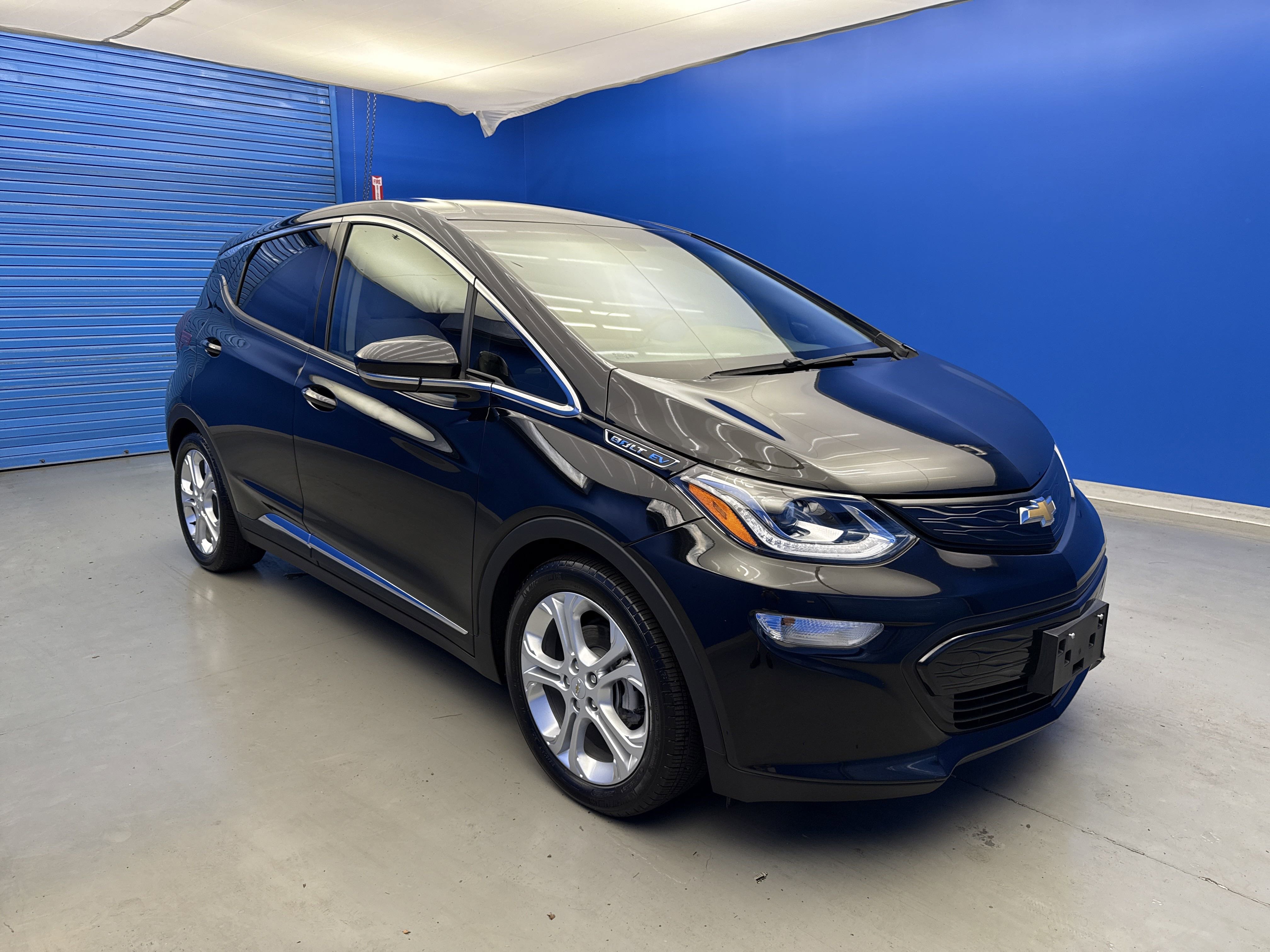 Used 2021 Chevrolet Bolt EV LT with VIN 1G1FY6S07M4105032 for sale in Jeffersontown, KY