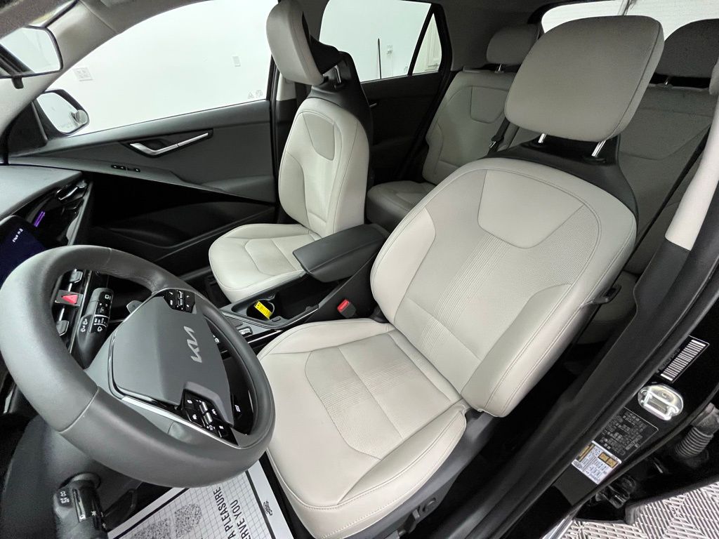 2023 Kia Niro EX photo 14